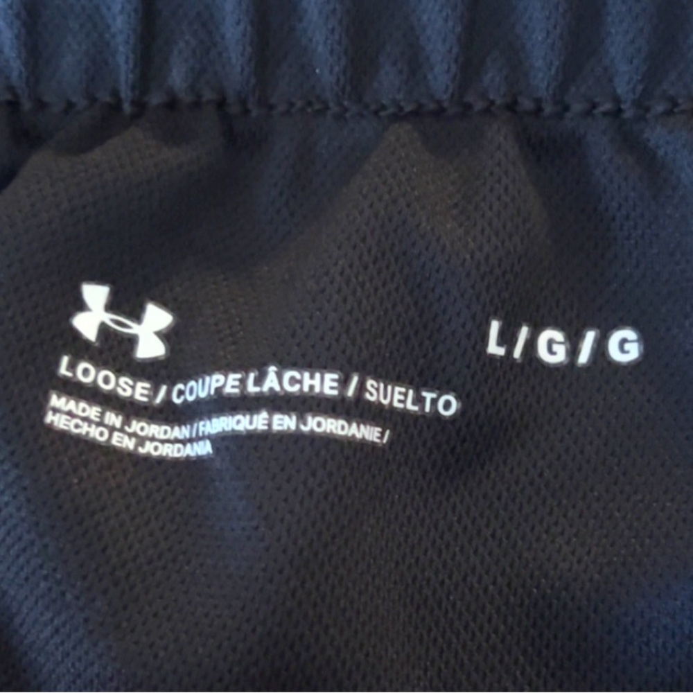 Under Armour Women's Play Up 2.0 Shorts - Black - Picture 3 of 6